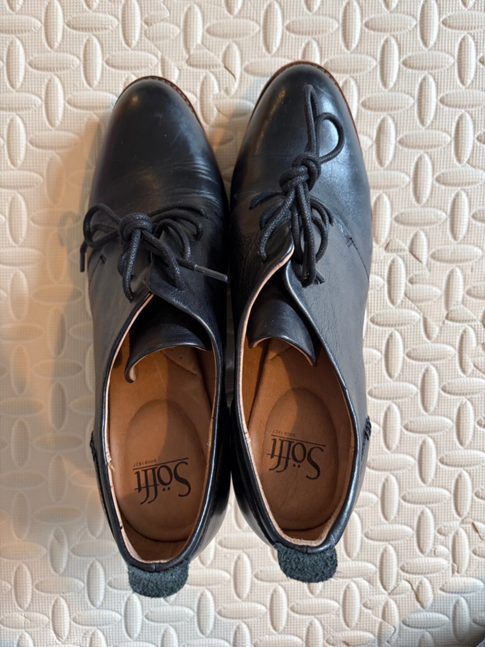 Söfft Black Leather Lace-Up Heels Size 10 - Picture 6 of 7